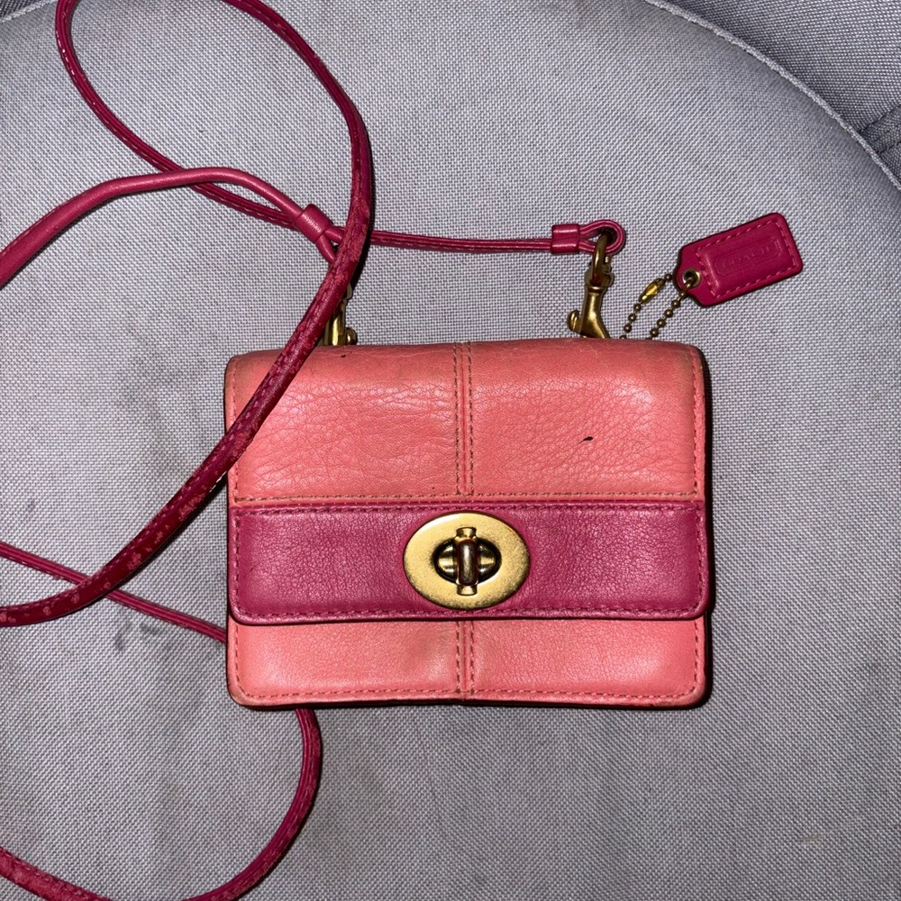 Coach Two-Tone Wallet On Chain with Gold Hardware